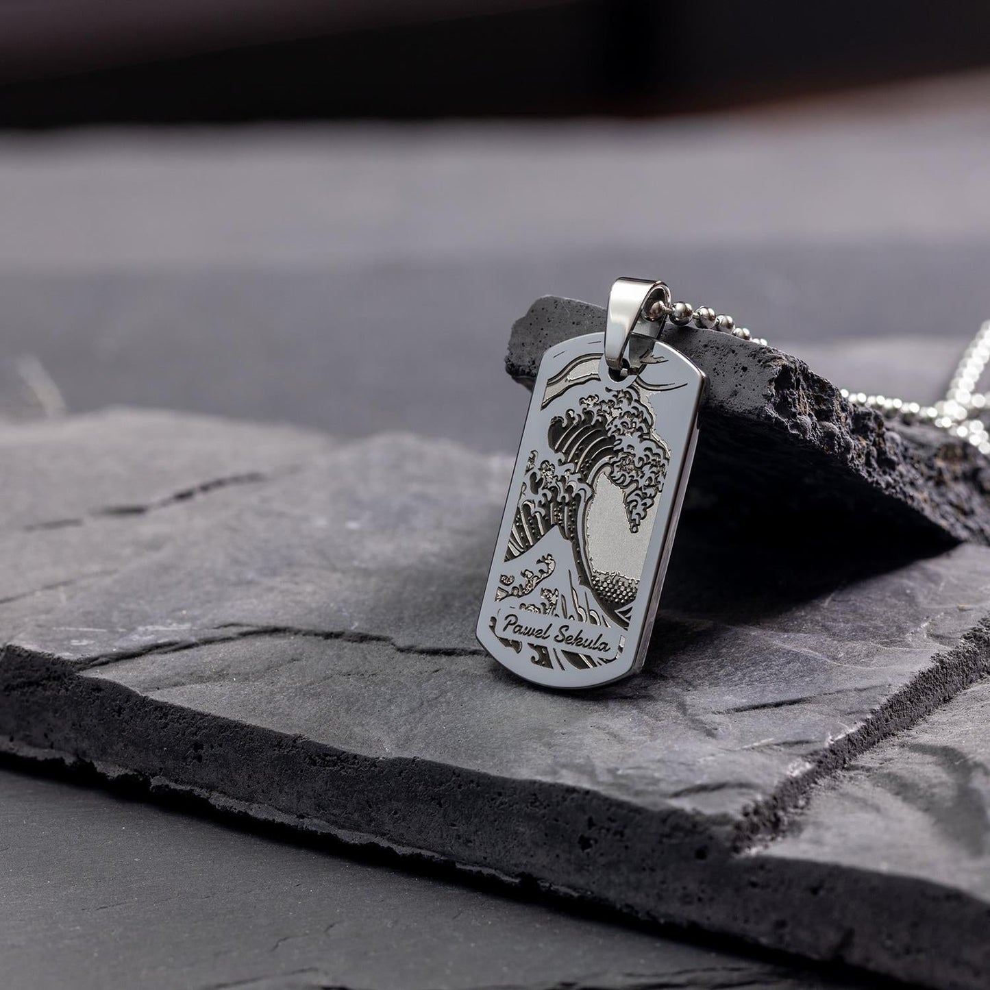 Unforgettable Nautical Gift for Sailors: The Custom Tsunami Pendant - seQua.Shop