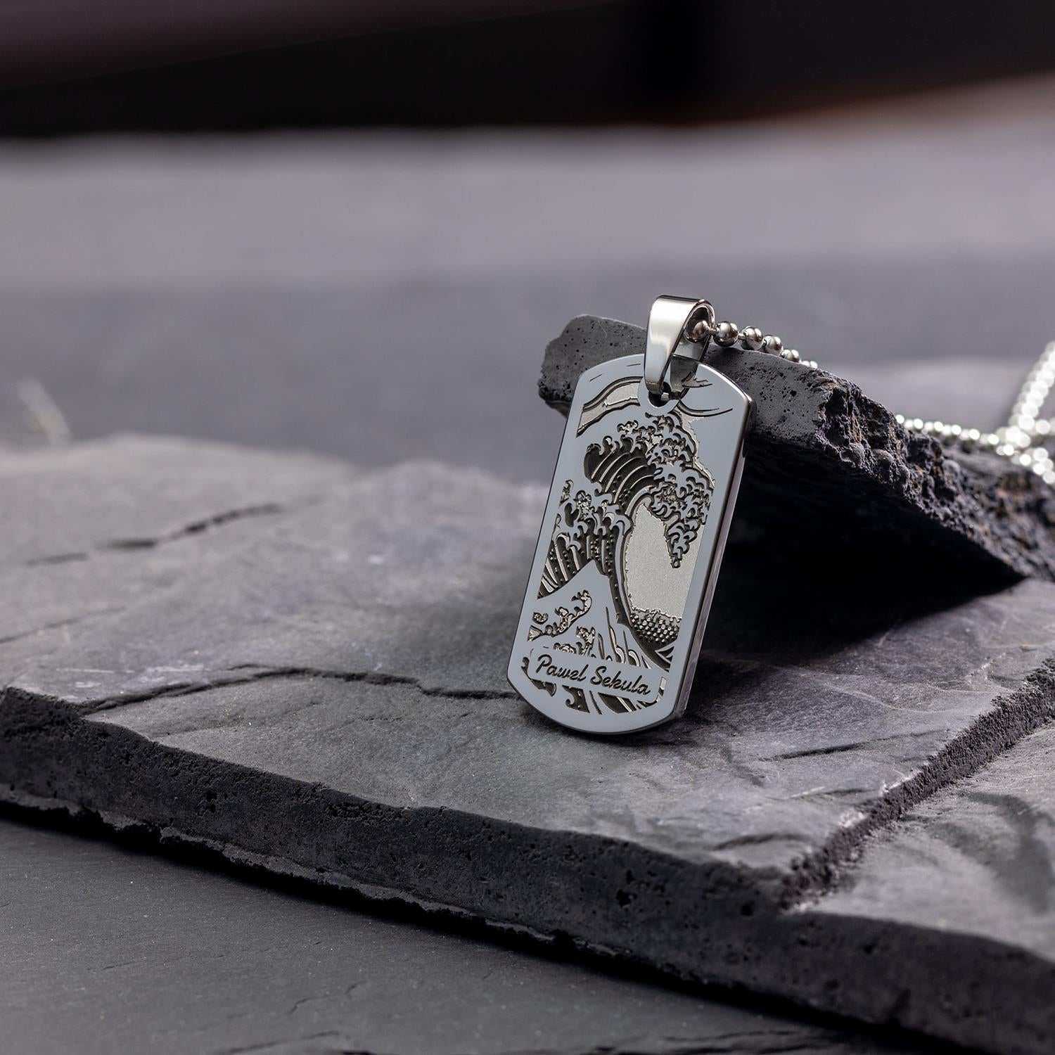 Unforgettable Nautical Gift for Sailors: The Custom Tsunami Pendant - seQua.Shop