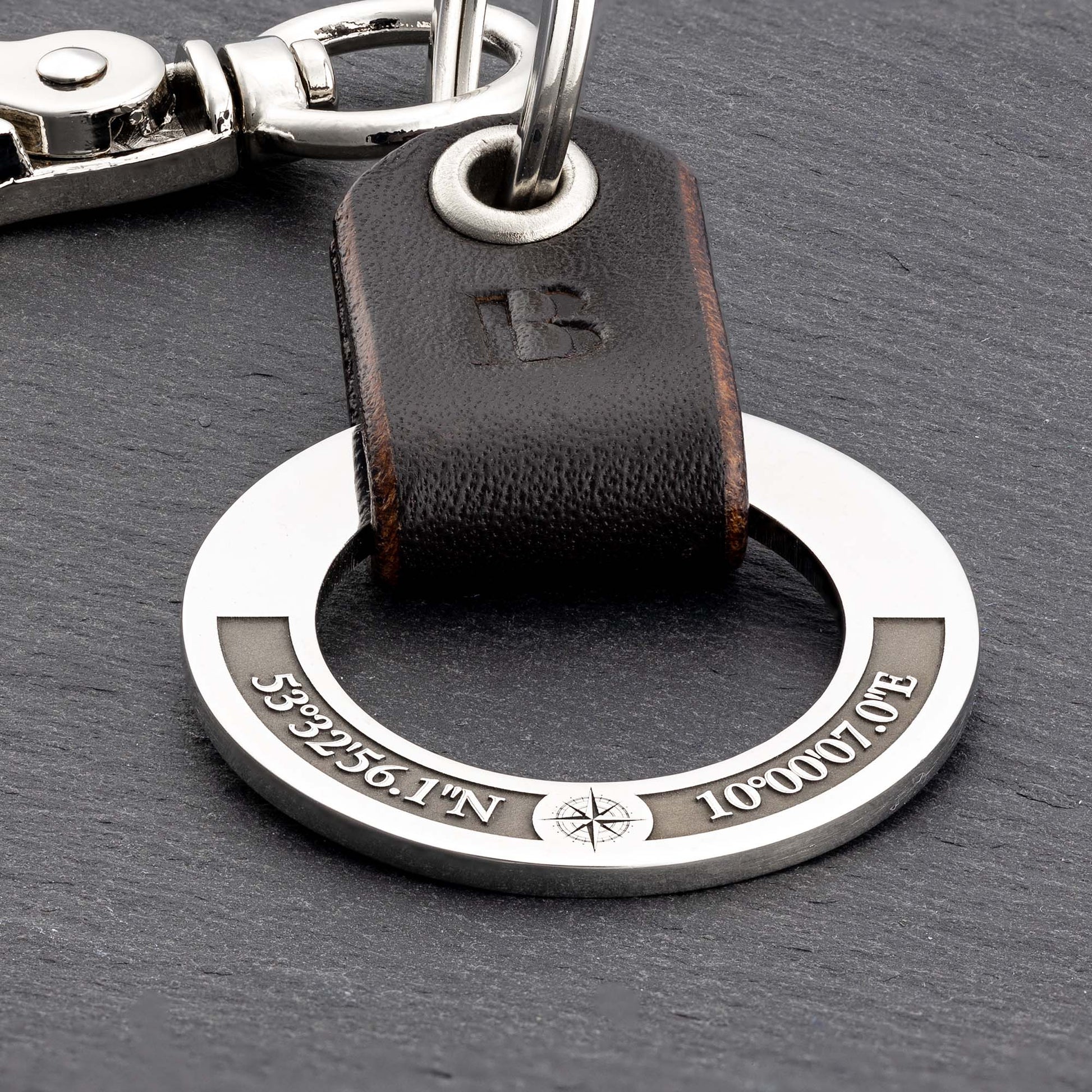 Unique Custom Coordinates Keychain | Leather & Steel - seQua.Shop